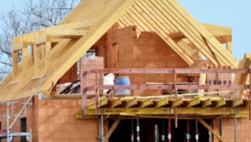 Czy warto ubezpieczyć dom w budowie?