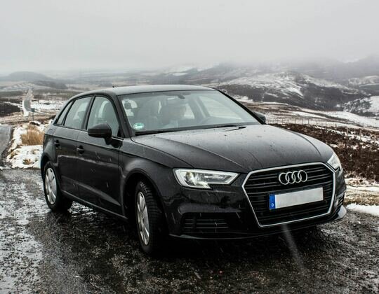 Mniejsze miasto zamieszkania to szansa na niższą cenę ubezpieczenia OC i AC. Wiedzą o tym także kierowcy Audi A3. Właściciele Audi A3 płacą różne składki za OC i AC. Cena ubezpieczenia samochodu zależy od wielu czynników.