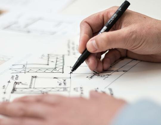 Każdy projektant, architekt i inżynier budownictwa musi pamiętać o obowiązkowym ubezpieczeniu. Jesteś architektem albo projektantem? Musisz pamiętać o obowiązkowym OC.