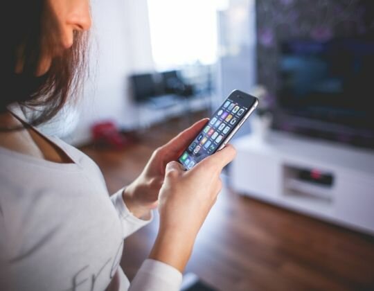 Ubezpiecz się bez wychodzenia z domu Zobacz jak możesz wykupić polisę bez wychodzenia z domu