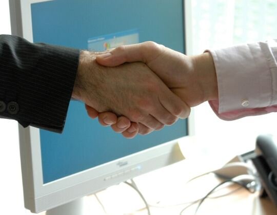 OFWCA lub multiagent - kto to jest? Czym się zajmuje? OFWCA a multiagent - sprawdź różnicę