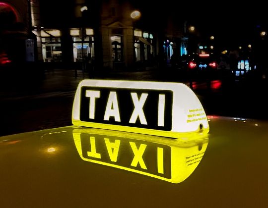 Najtańsze ubezpieczenie OC taxi - gdzie znaleźć? Sprawdź, w jaki sposób możesz zaopatrzyć się w ubezpieczenie OC taxi.