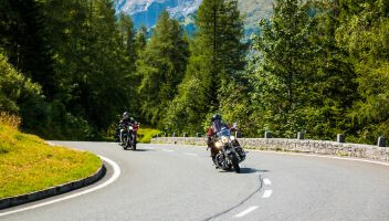 Podróż motocyklem po Europie – jak ją zaplanować i co zabrać ze sobą?