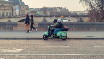 Jazda z pasażerem na motocyklu – podstawowe zasady