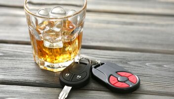 Zabrane prawo jazdy za alkohol lub punkty karne – co dalej robić?