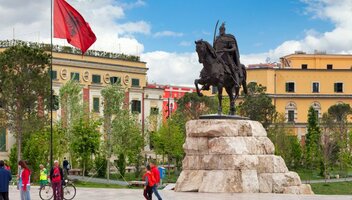 Atrakcje i zabytki w Tiranie – co warto zobaczyć?