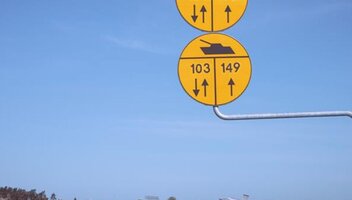 Wojskowe znaki drogowe – co oznaczają?