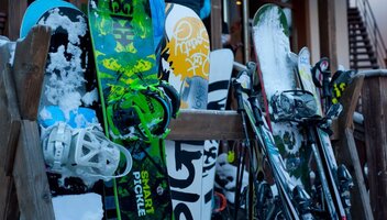 Jak dobrać deskę snowboardową?