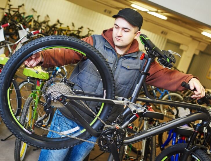 Ile kosztuje serwis roweru i co obejmuje?
