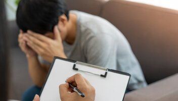 Jakie są zasady przyjęcia do szpitala psychiatrycznego?