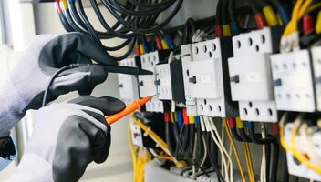 Protokół odbioru instalacji elektrycznej – czym jest i ile kosztuje?