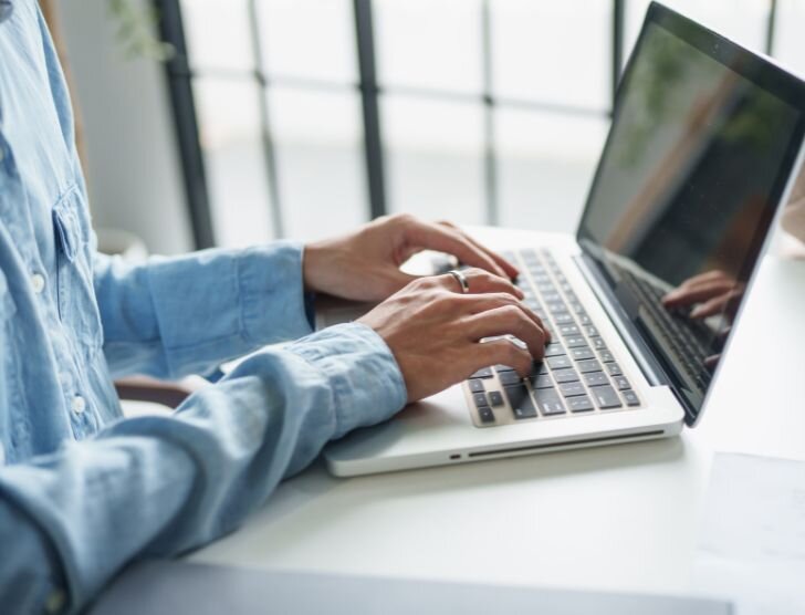 Jak sprawdzić długi osoby zmarłej?