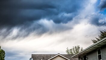 Ubezpieczenie domu od klęsk żywiołowych – co warto wiedzieć?