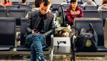 Overbooking w liniach lotniczych – czym jest, co robić i jakie masz prawa?