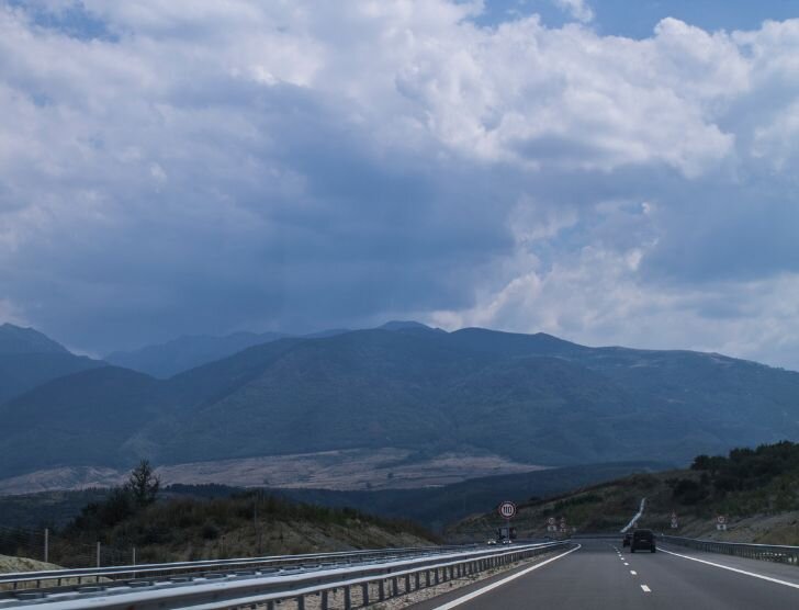 Autostrady w Bułgarii – przepisy, opłaty drogowe i mapa