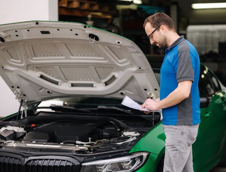 Stacja kontroli pojazdów – jak działa, co oferuje i jak wybrać odpowiednią?