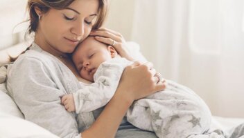 Ubiegasz się o zasiłek macierzyński? Sprawdź, o czym musisz pamiętać!