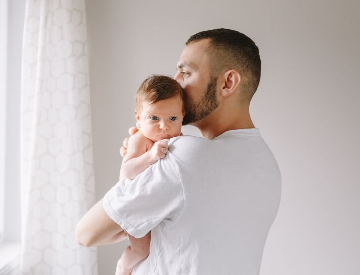 Jak uzyskać zasiłek ojcowski? Sprawdź!