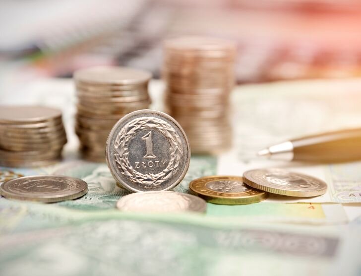 Ile wynosi zasiłek dla bezrobotnych i komu przysługuje?