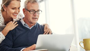 Emerytura pomostowa – dla kogo, na jakich zasadach i ile obecnie wynosi?