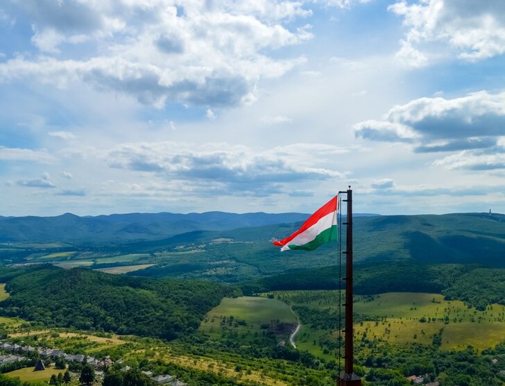 Winiety na Węgry – ceny, zasady i gdzie je kupić przed podróżą?