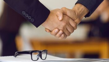 Skuteczna rekrutacja w ubezpieczeniach – praktyczne wskazówki ekspertki CUK