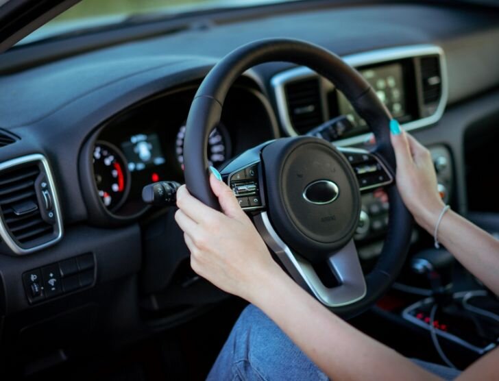 Raport roczny rynku ubezpieczeń komunikacyjnych i cen w 2025 roku