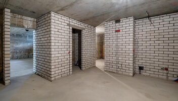 Ubezpieczenie piwnicy – czy polisa mieszkaniowa obejmuje zalanie i włamanie do piwnicy?