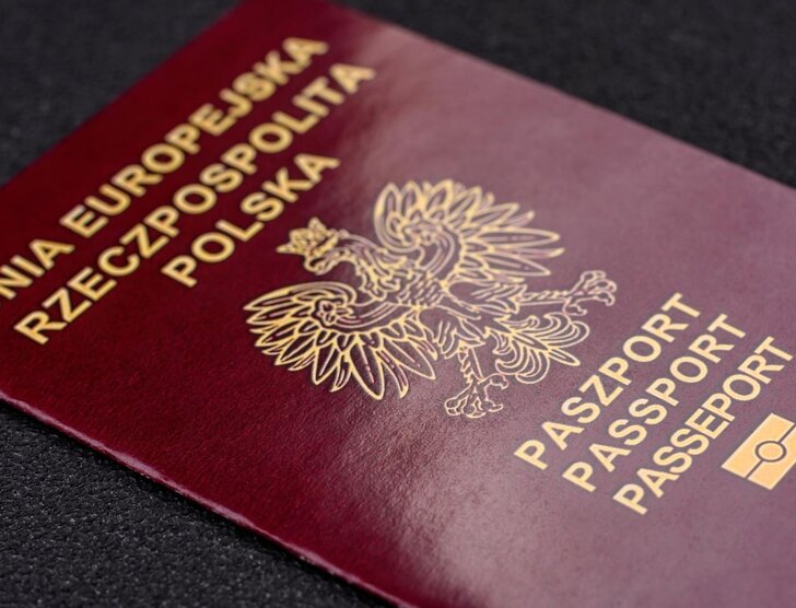 Paszport tymczasowy – jak wyrobić go szybko i kiedy można dostać od ręki?