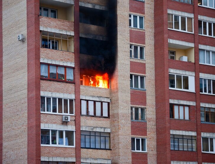 Ubezpieczenie nieruchomości od ognia i innych zdarzeń losowych – ile kosztuje ubezpieczenie domu i mieszkania od pożaru?