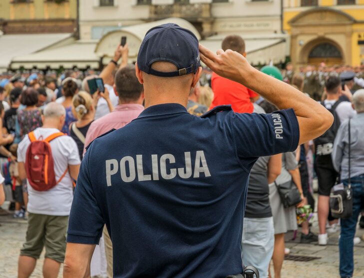 Ubezpieczenie dla policji, żołnierzy i innych służb mundurowych – co musisz wiedzieć?
