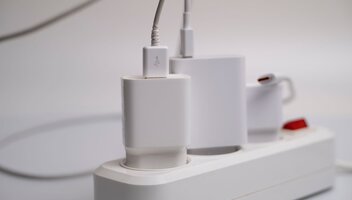 Ubezpieczenie od przepięć – co obejmuje w domu i mieszkaniu?