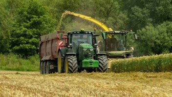 Dopłaty dla rolników – rodzaje, stawki i terminy wypłat
